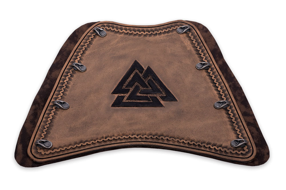 Armschutz mit Valknut Carving