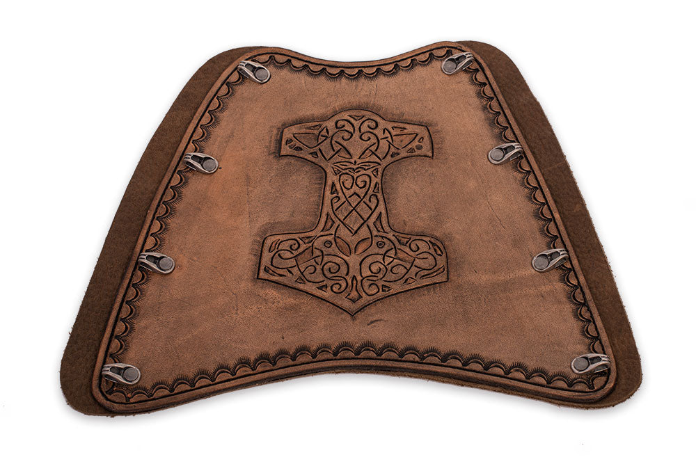 Armschutz mit Thors Hammer "Mjölnir" Carving